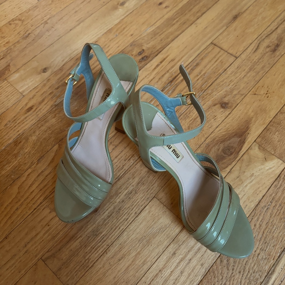Miu Miu Pumps (Size 7)